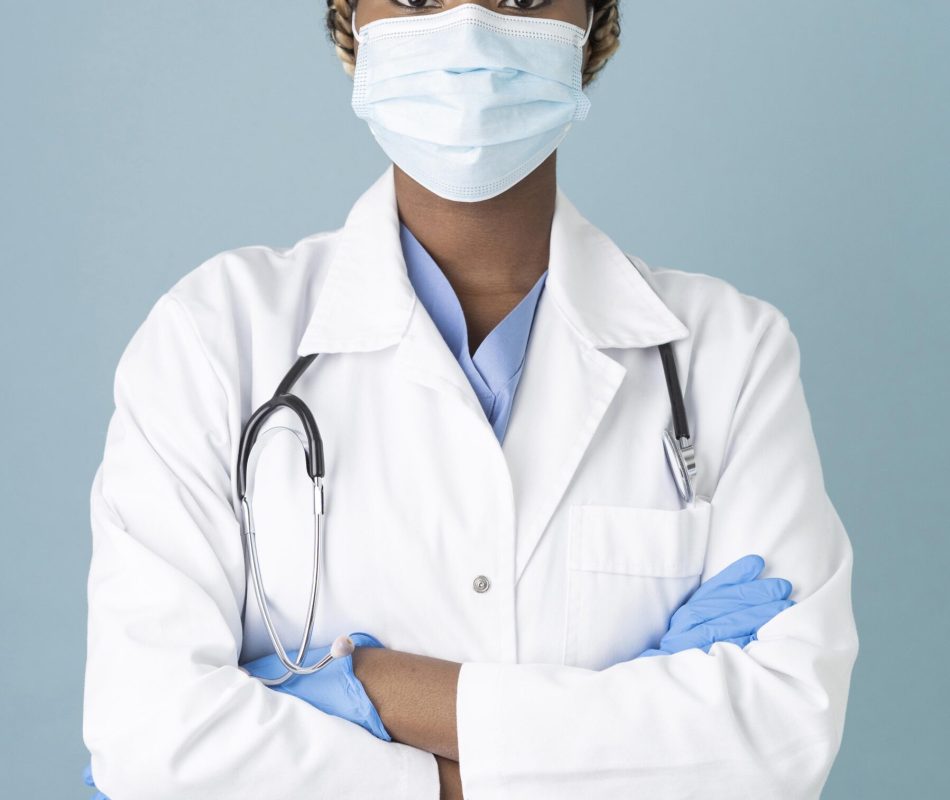 agent-de-sante-coup-moyen-avec-equipement